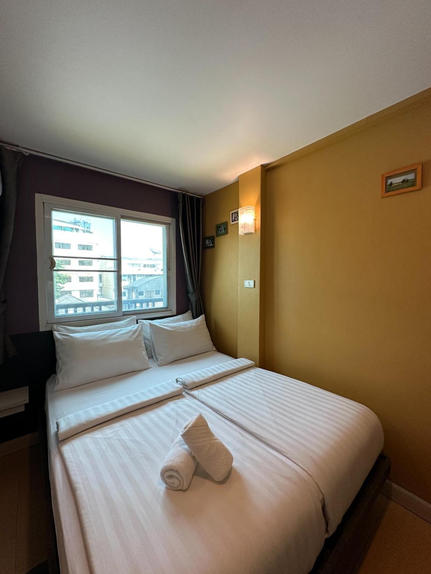 Bbhouse Phra Athit Hotel Bangkok Buitenkant foto